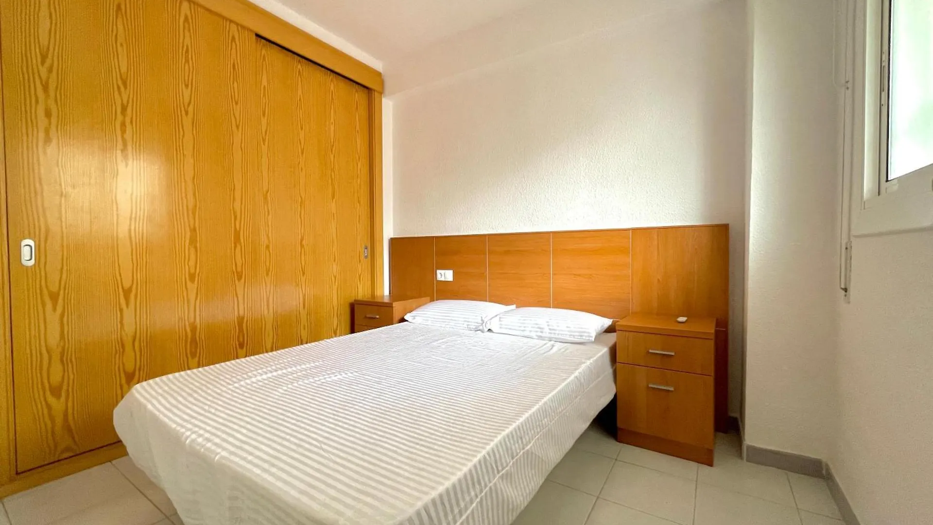 Costa Daurada Apartaments - La Sirena Salou Apartment